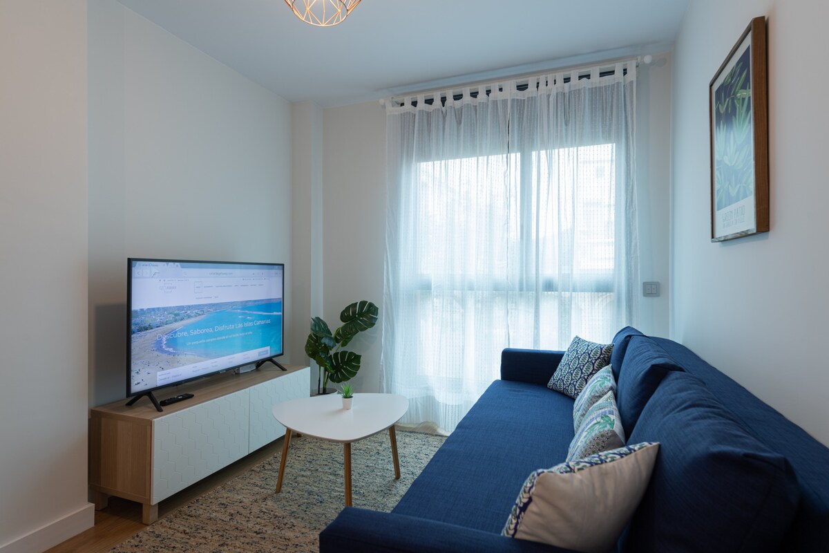 Beach apartment amenities near Playa de Las Canteras, Gran Canaria